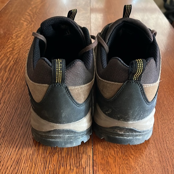 Eddie Bauer hiking shoes - Picture 3 of 4